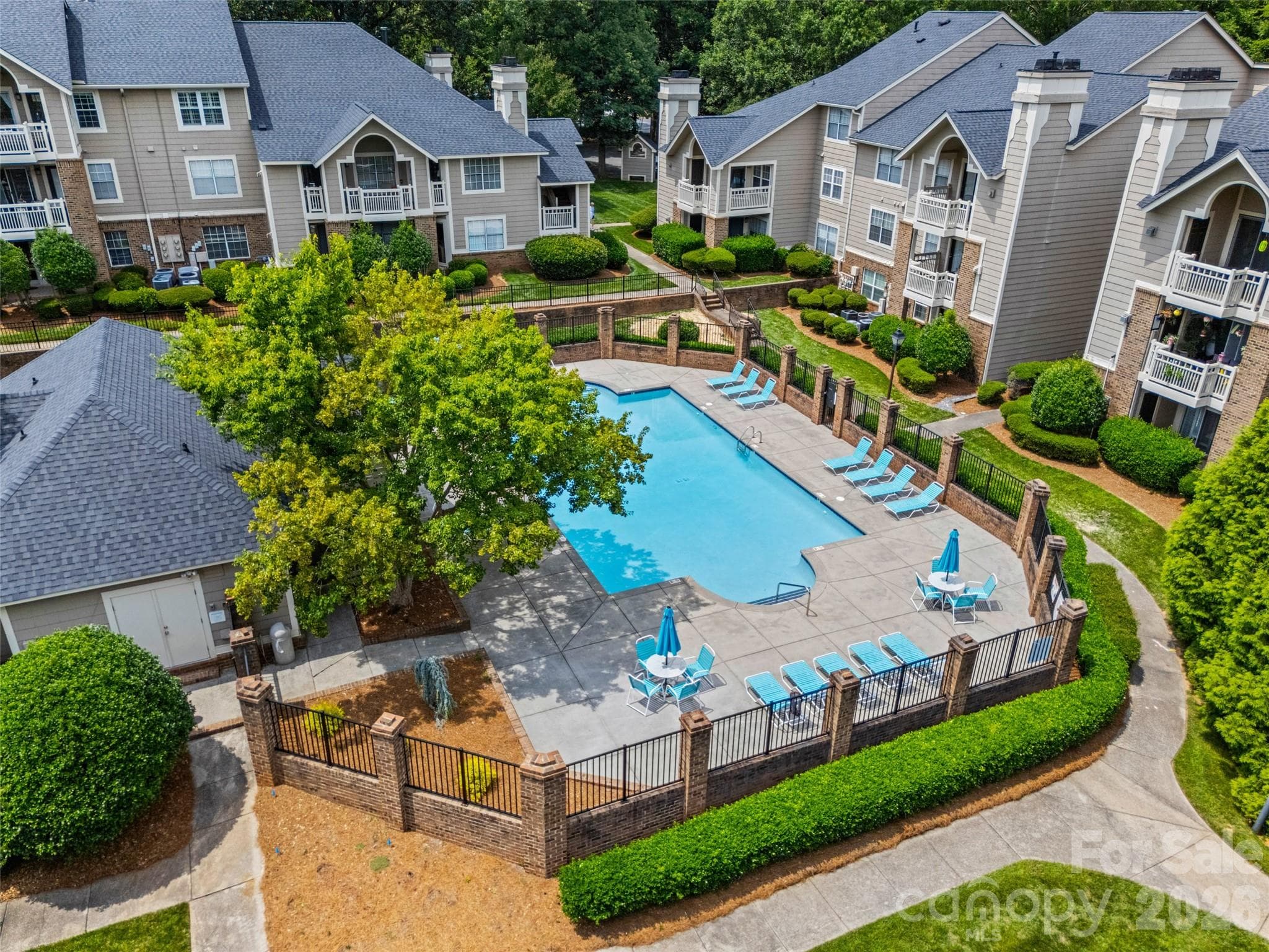Condominium at 5013 Sharon Road, Charlotte, photo 33 of 37