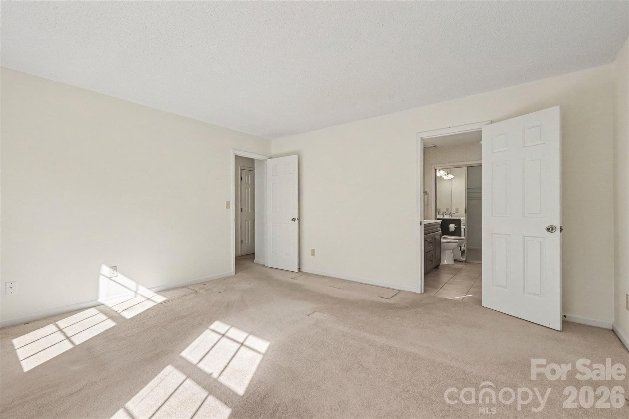 Primary bedroom - 5929 Old Meadow Road, Charlotte