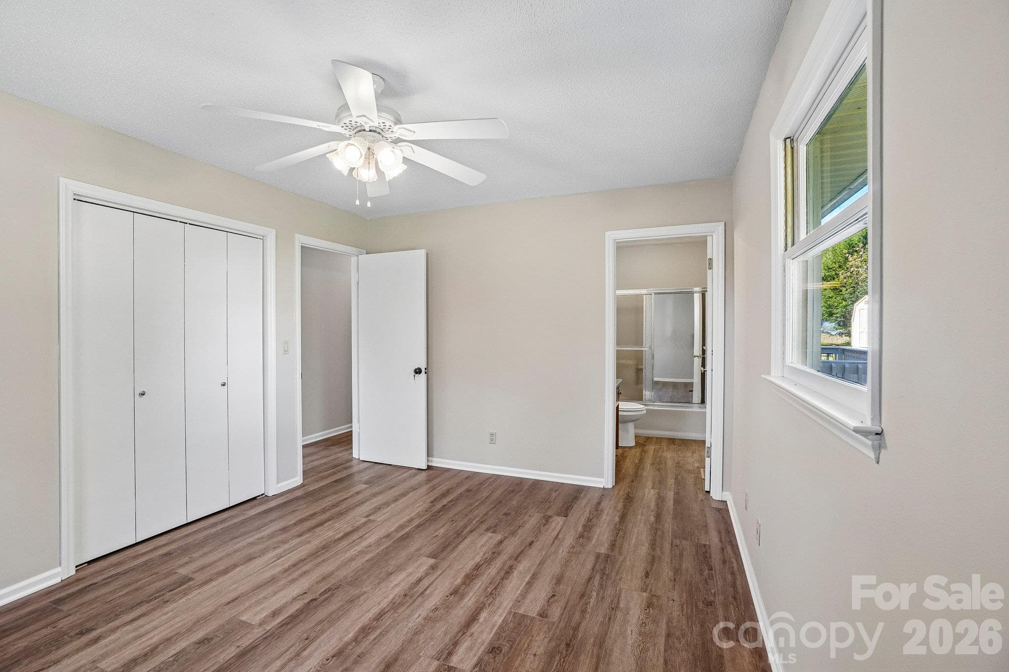 Single Family Residence at 35 Lisam Way, Etowah, photo 18 of 33