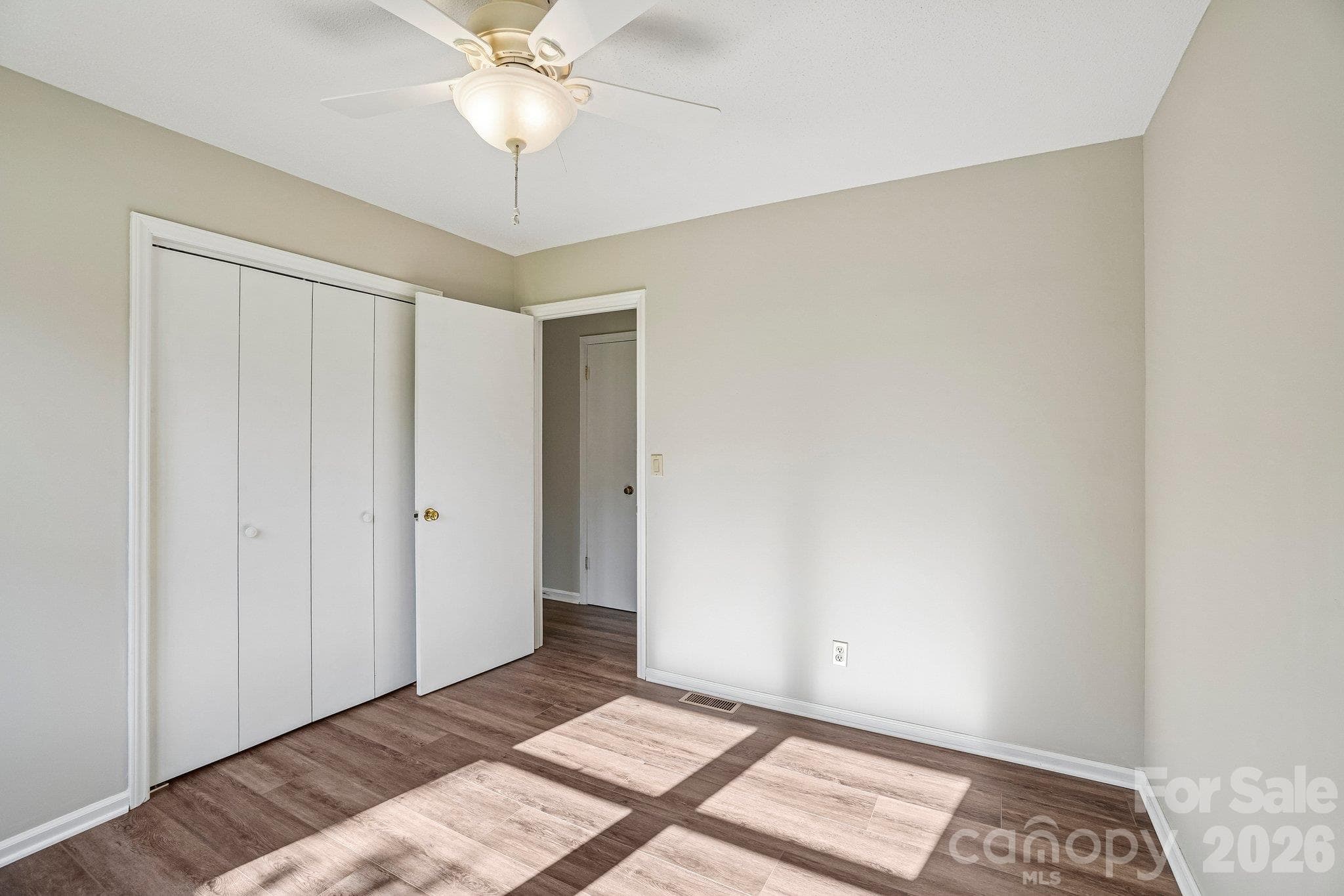 Single Family Residence at 35 Lisam Way, Etowah, photo 22 of 33
