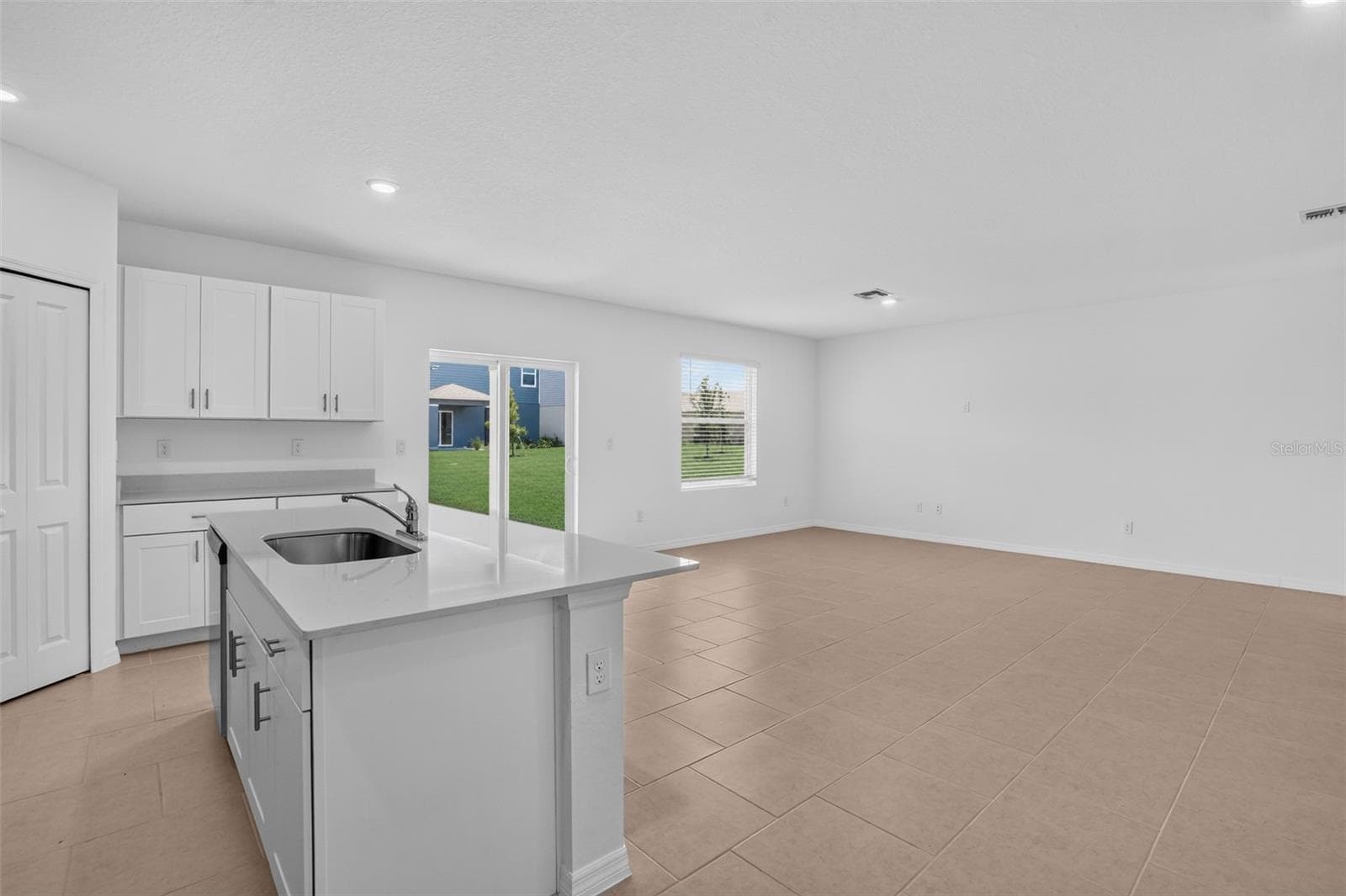 Single Family Residence at 3518 AMBERSWEET XING, PARRISH, photo 7 of 32