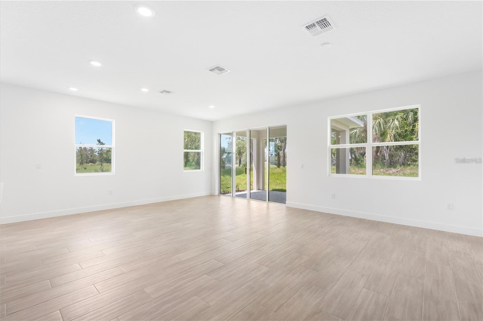 Single Family Residence at 9109 PLAYERS, WEEKI WACHEE, photo 16 of 31