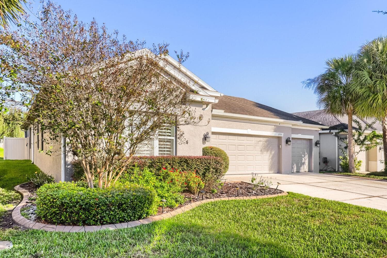 Single Family Residence at 17735 BRIGHT WHEAT DR, LITHIA, photo 2 of 27