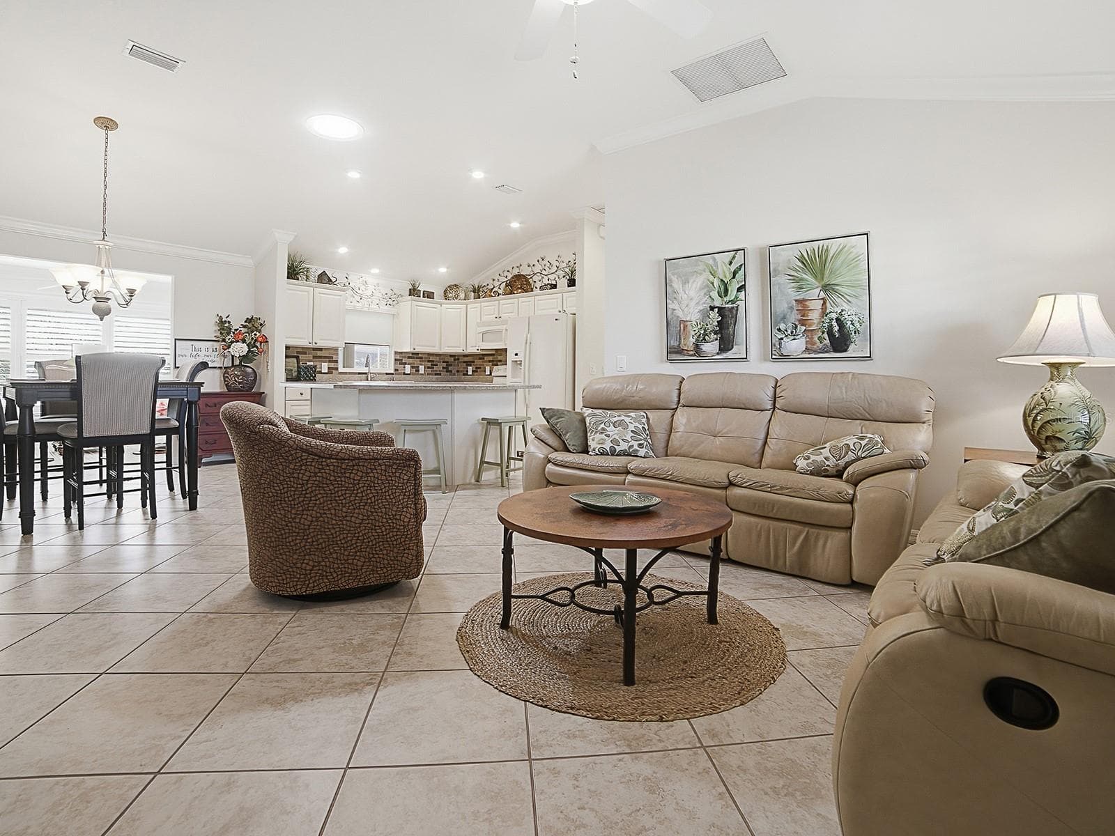 Single Family Residence at 2733 MIDLAND TER, THE VILLAGES, photo 2 of 30