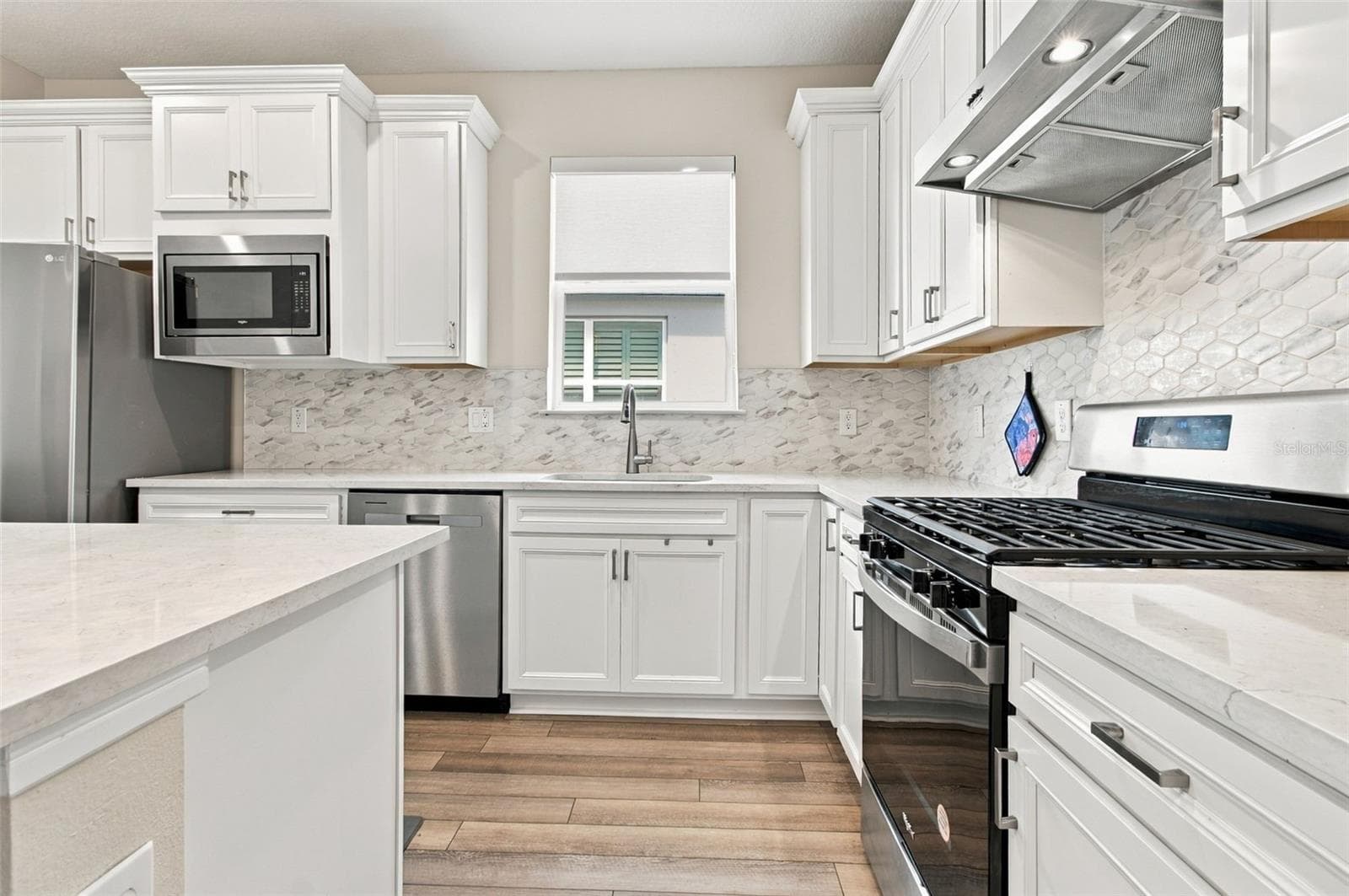 Single Family Residence at 6010 SHOREBIRD BR, LAND O LAKES, photo 13 of 64