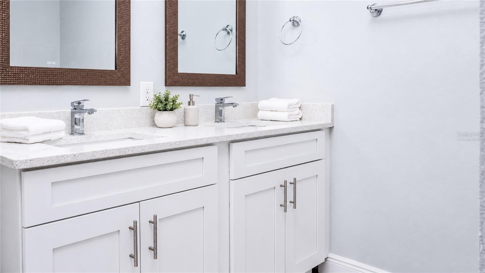 Virtually staged - 2916 WINLOCK AVE, DELTONA