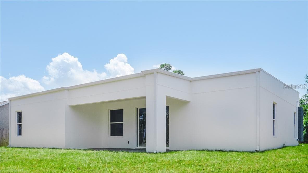 Rear exterior - 2916 WINLOCK AVE, DELTONA