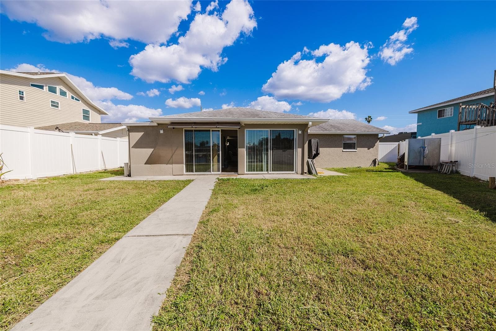 Single Family Residence at 13637 LAGOON DR, HUDSON, photo 23 of 25