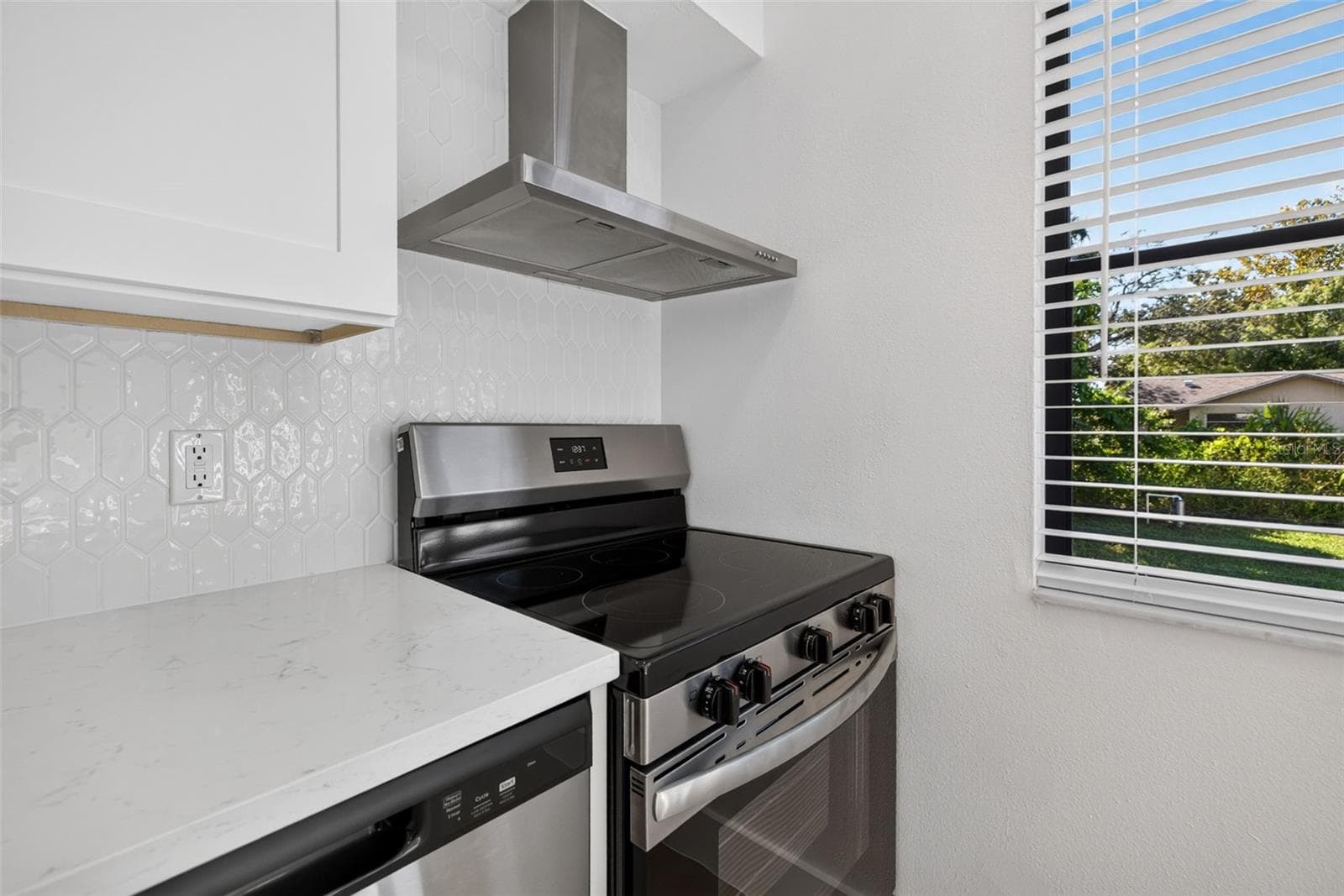 A fresh, functional kitchen ready for everyday living. - 16107 SEA PINES DR, HUDSON