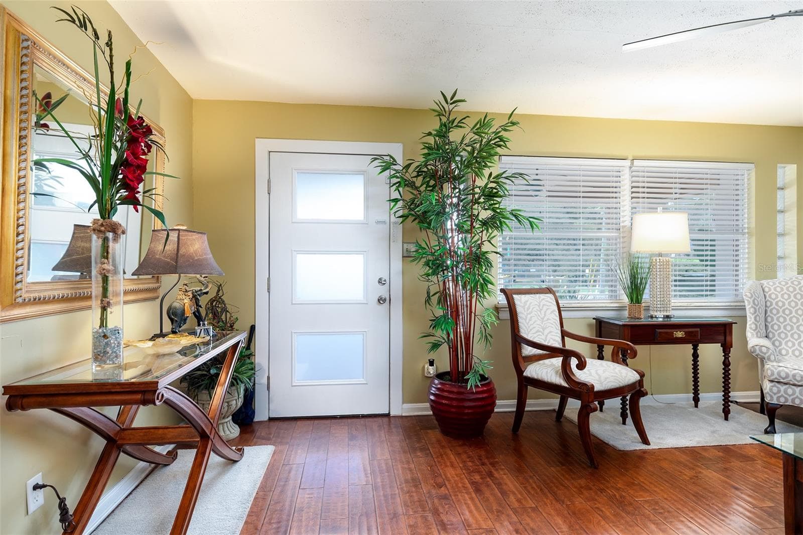 Single Family Residence at 1036 DELANEY AVE, ORLANDO, photo 4 of 31