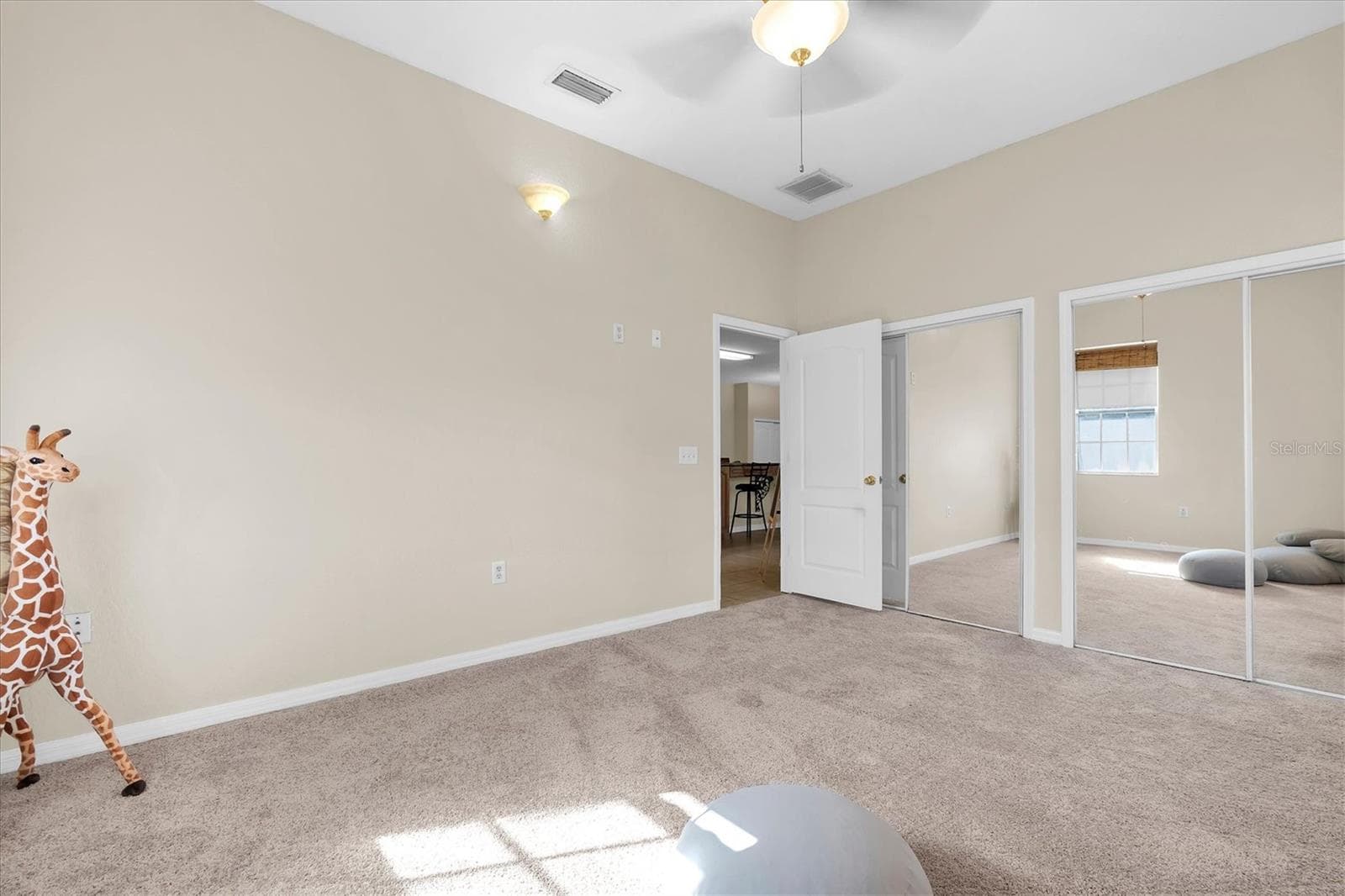 Single Family Residence at 5909 ARTESIAN RIDGE LN, DOVER, photo 20 of 37