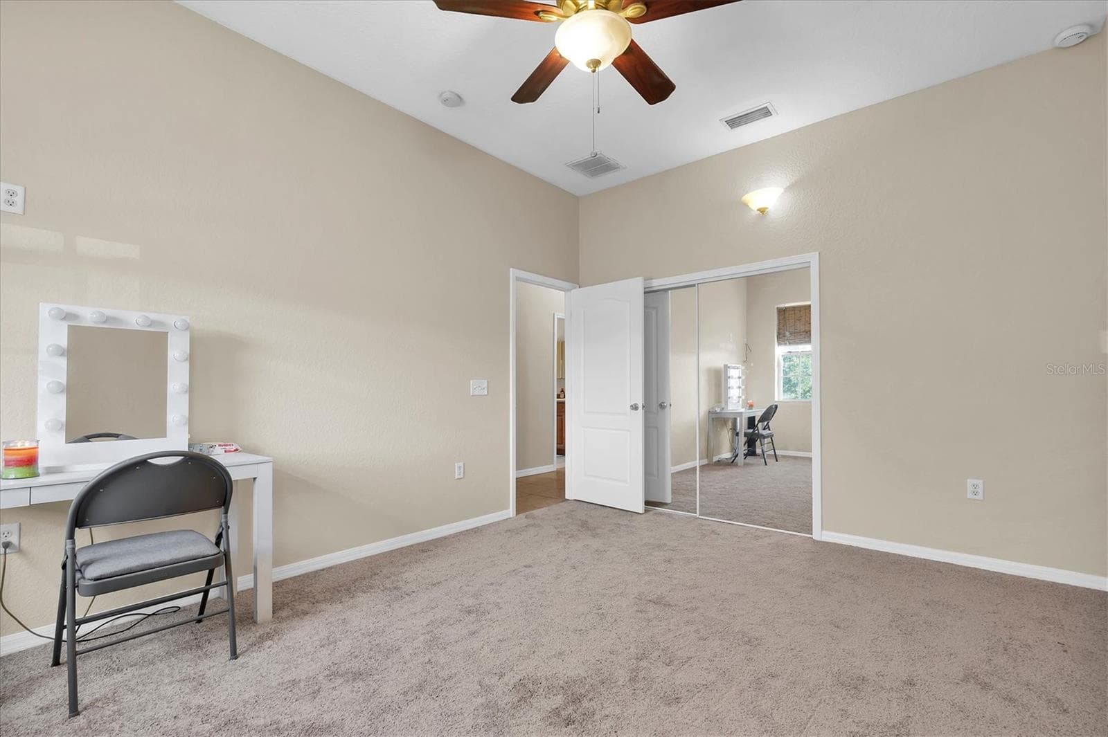 Single Family Residence at 5909 ARTESIAN RIDGE LN, DOVER, photo 24 of 37