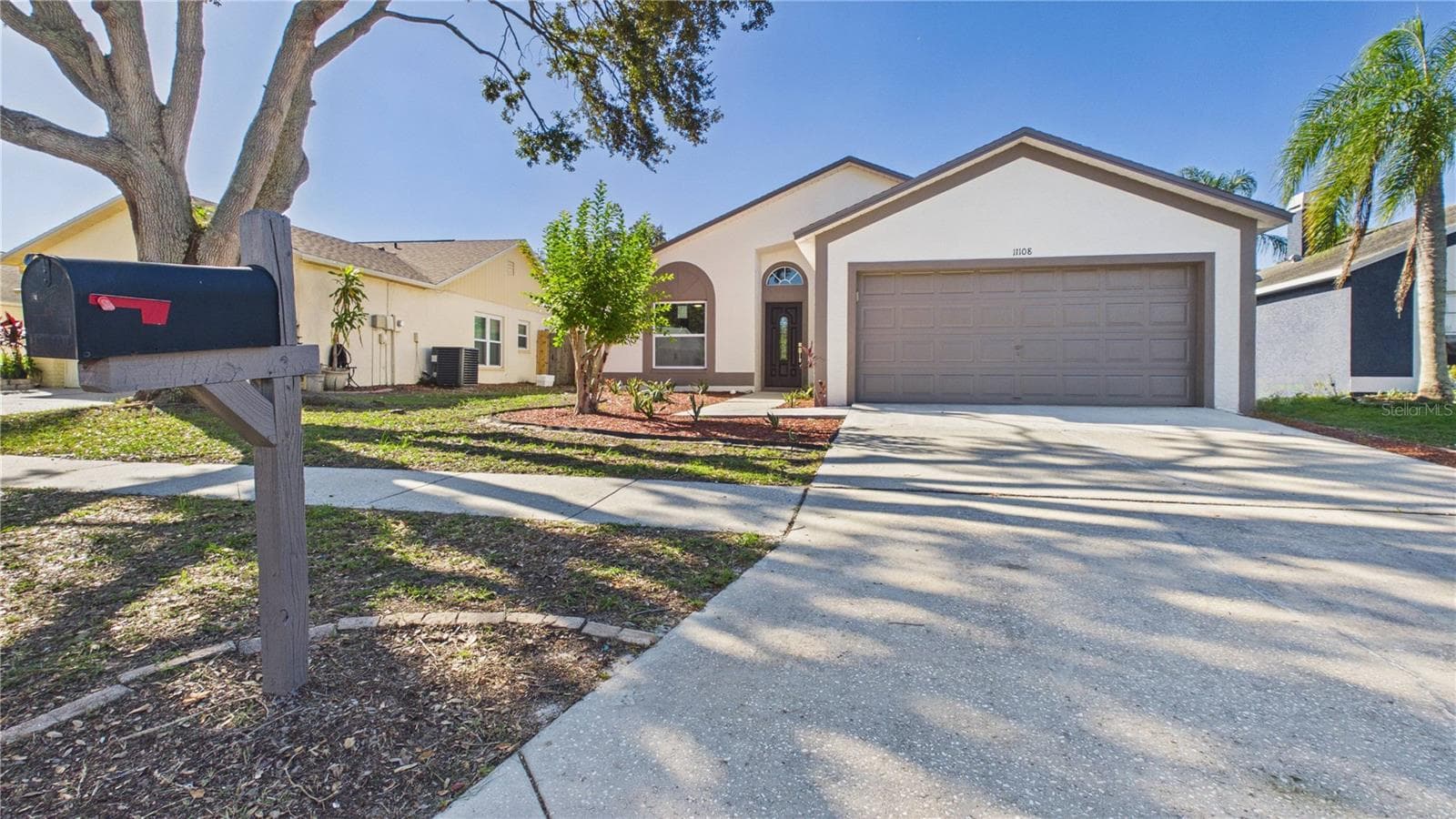 Single Family Residence at 11108 WINDPOINT DR, TAMPA, photo 6 of 36