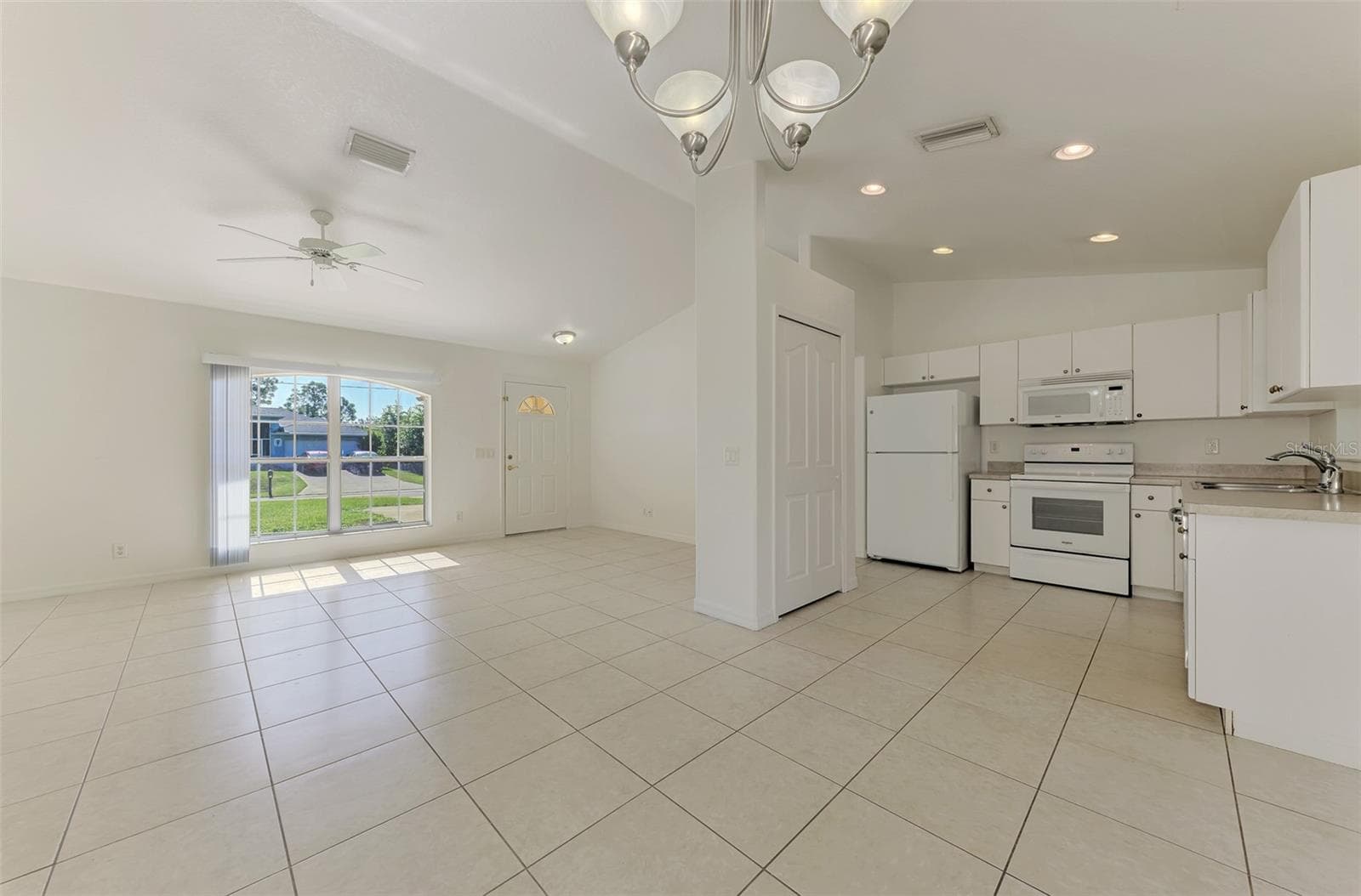 Single Family Residence at 3305 CIRCLEVILLE ST, NORTH PORT, photo 13 of 53