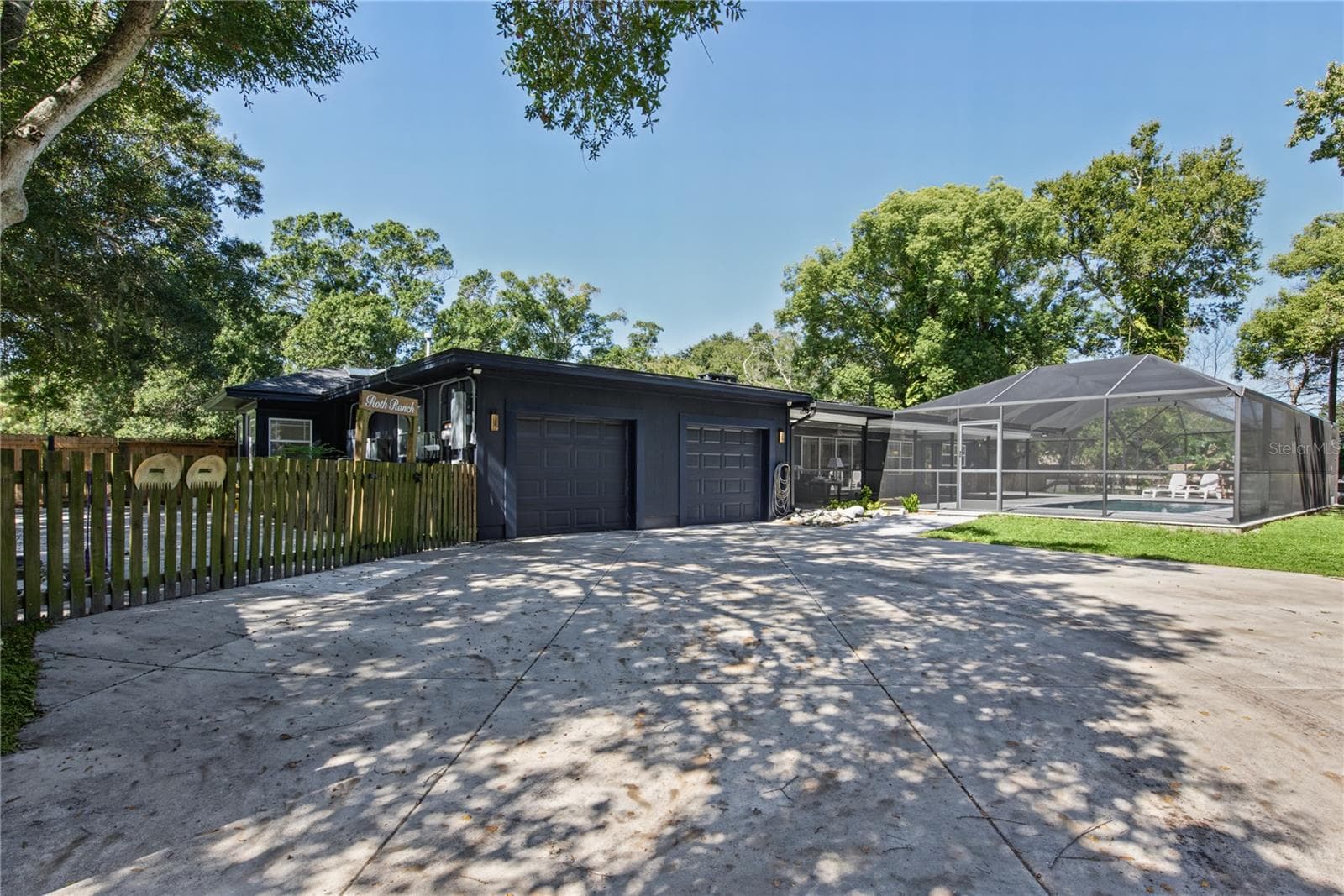 Garage (2) - 1817 N KEENE RD, CLEARWATER