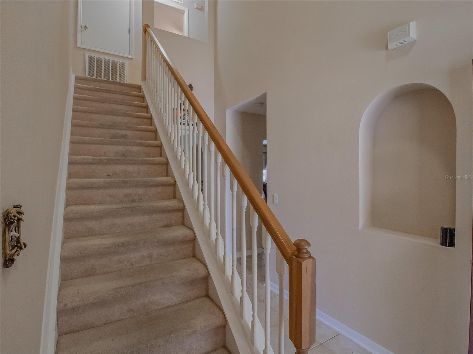 Single Family Residence at 216 TRES REYES LN, GROVELAND, photo 10 of 40