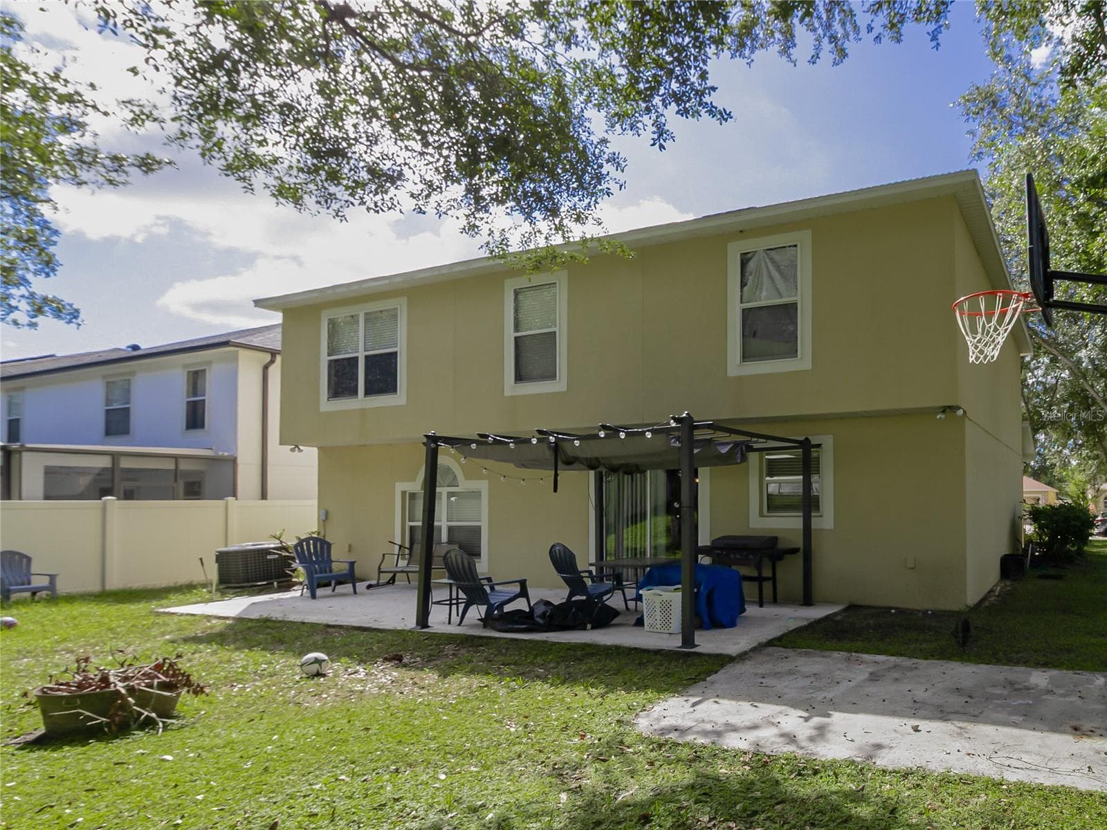 Single Family Residence at 216 TRES REYES LN, GROVELAND, photo 37 of 40