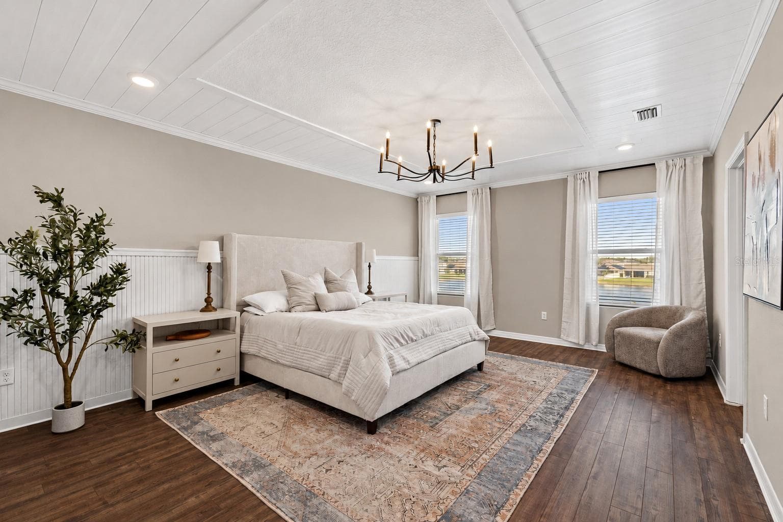Primary bedroom feature ceiling - 5126 Jackel Chase Dr, Wimauma - 5126 JACKEL CHASE DR, WIMAUMA