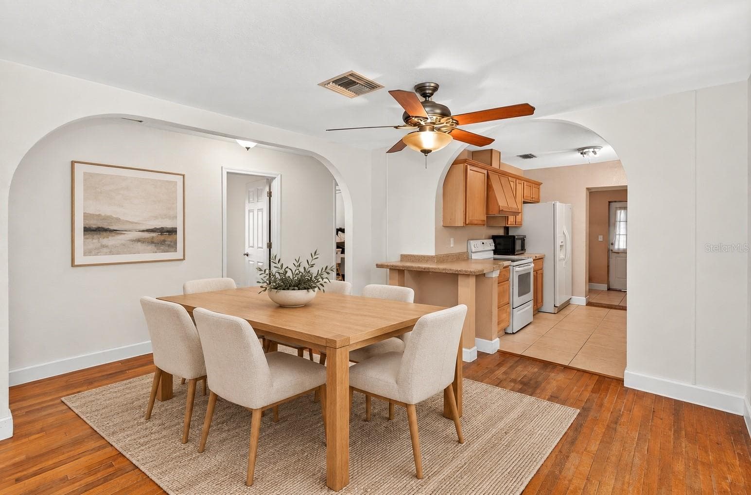 Single Family Residence at 5620 SANDALWOOD DR, ORLANDO, photo 5 of 22