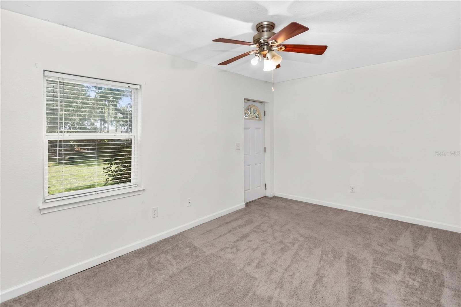 Single Family Residence at 5620 SANDALWOOD DR, ORLANDO, photo 9 of 22