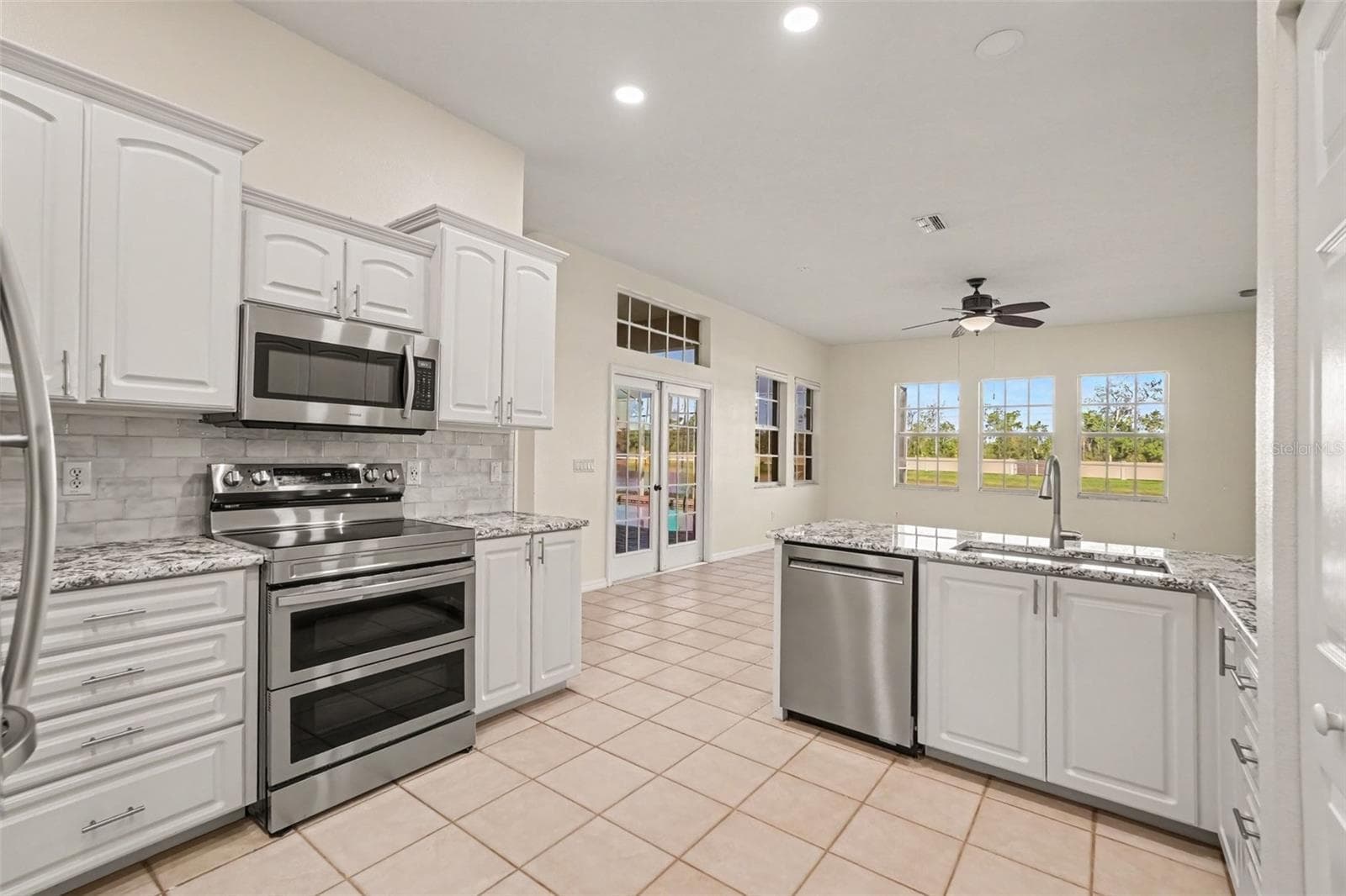 Single Family Residence at 12339 ROSELAND DR, NEW PORT RICHEY, photo 3 of 39