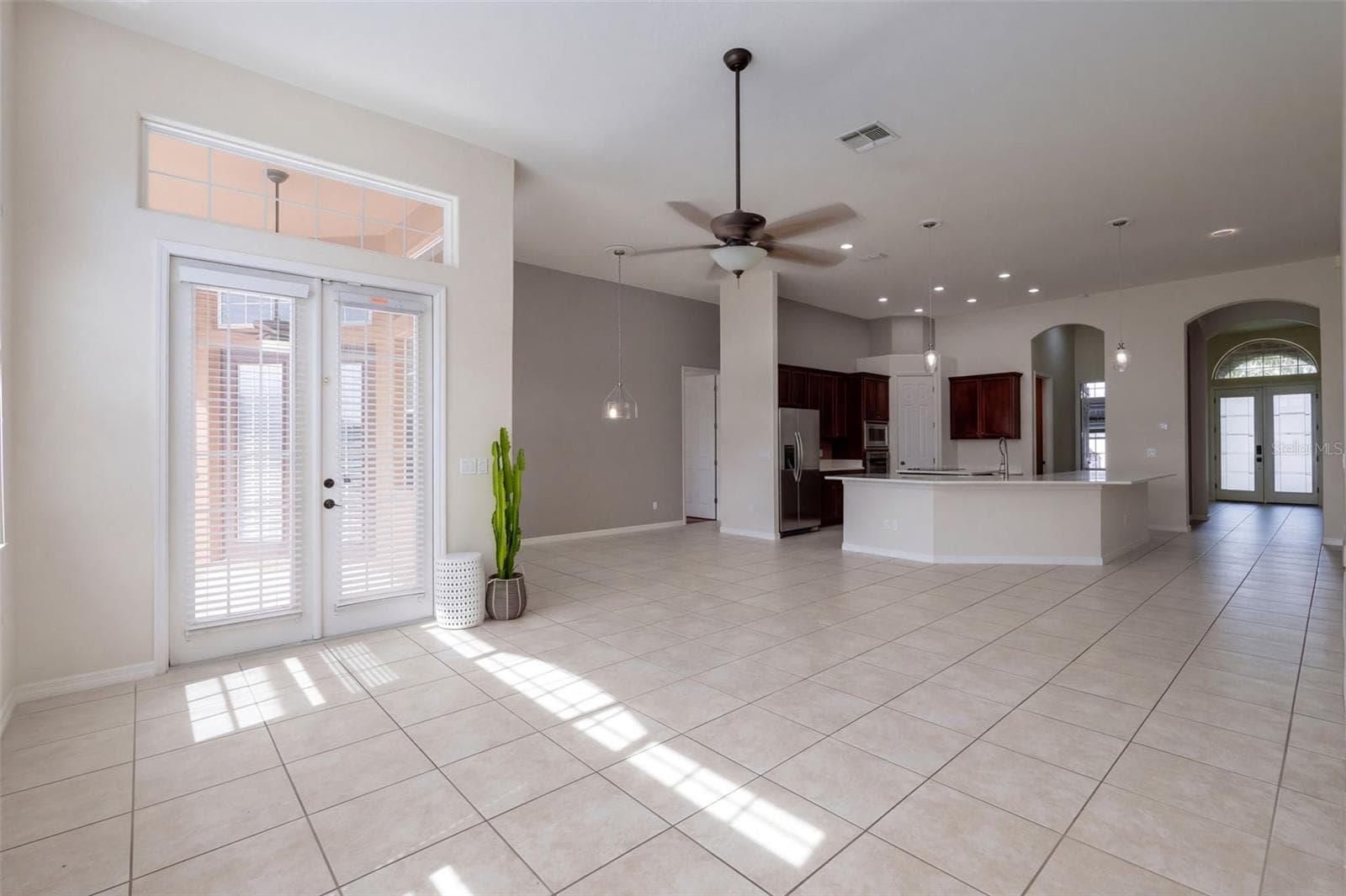 Single Family Residence at 2102 PUTTER PL, KISSIMMEE, photo 3 of 44