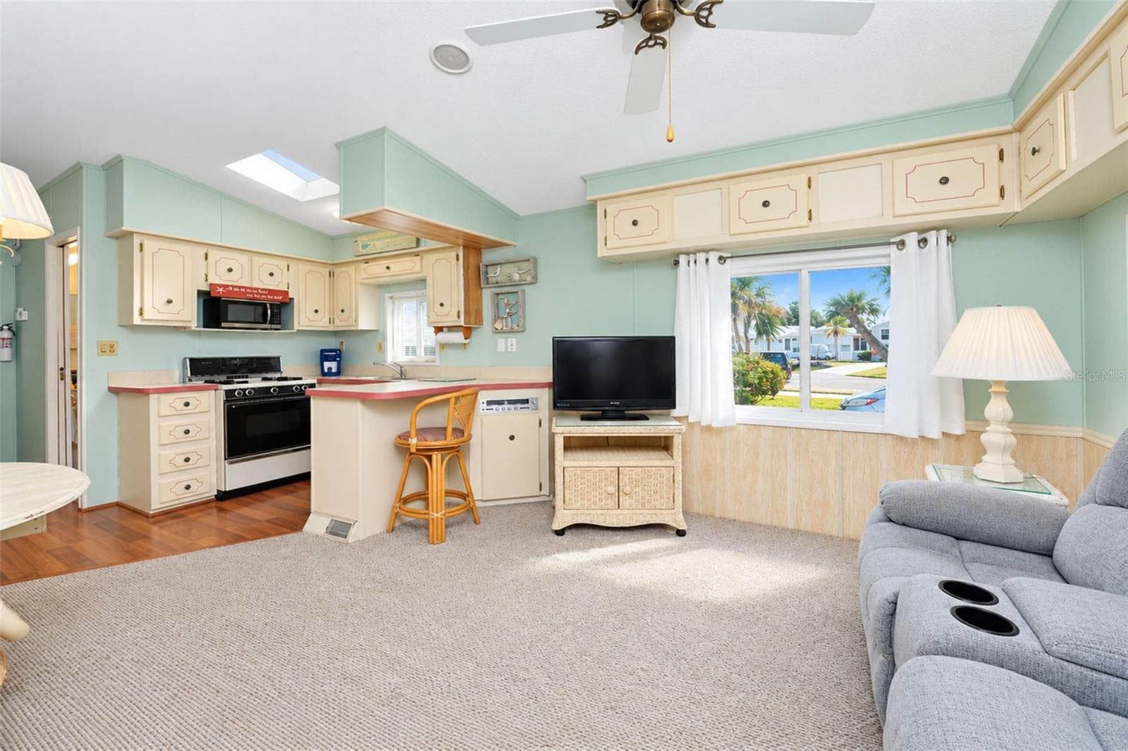 Manufactured Home at 39 CROWN POINT DR, NOKOMIS, photo 16 of 79