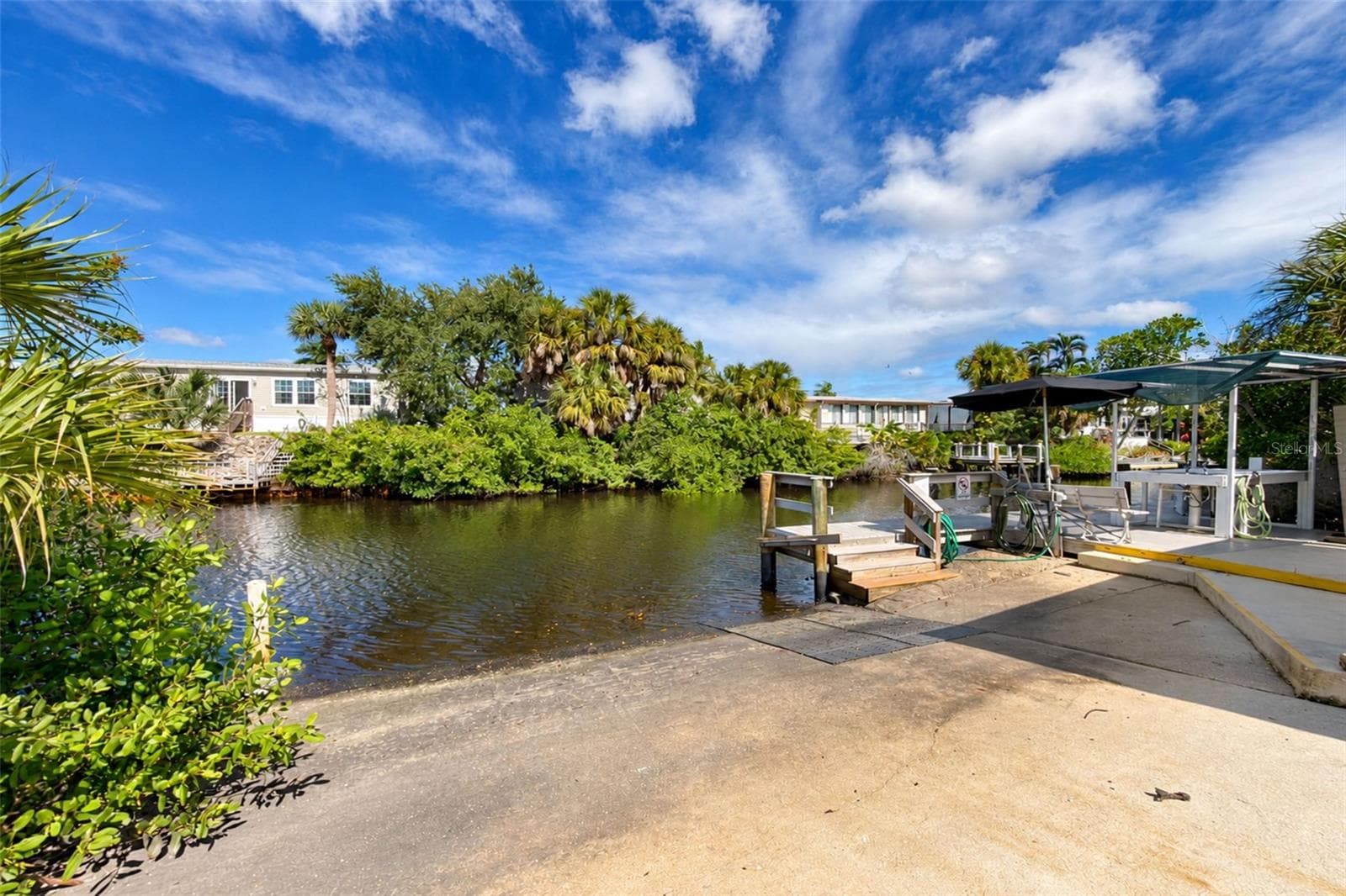 resident only boat ramp and dock with cleaning station - 39 CROWN POINT DR, NOKOMIS