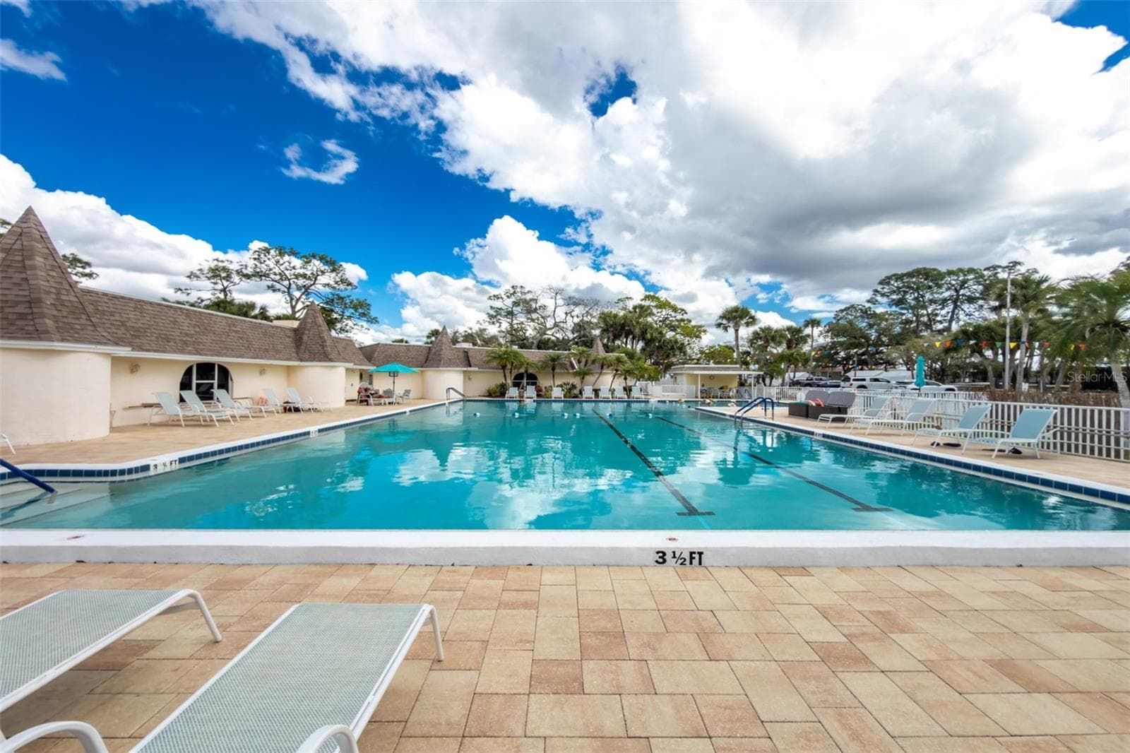 community pool - 39 CROWN POINT DR, NOKOMIS