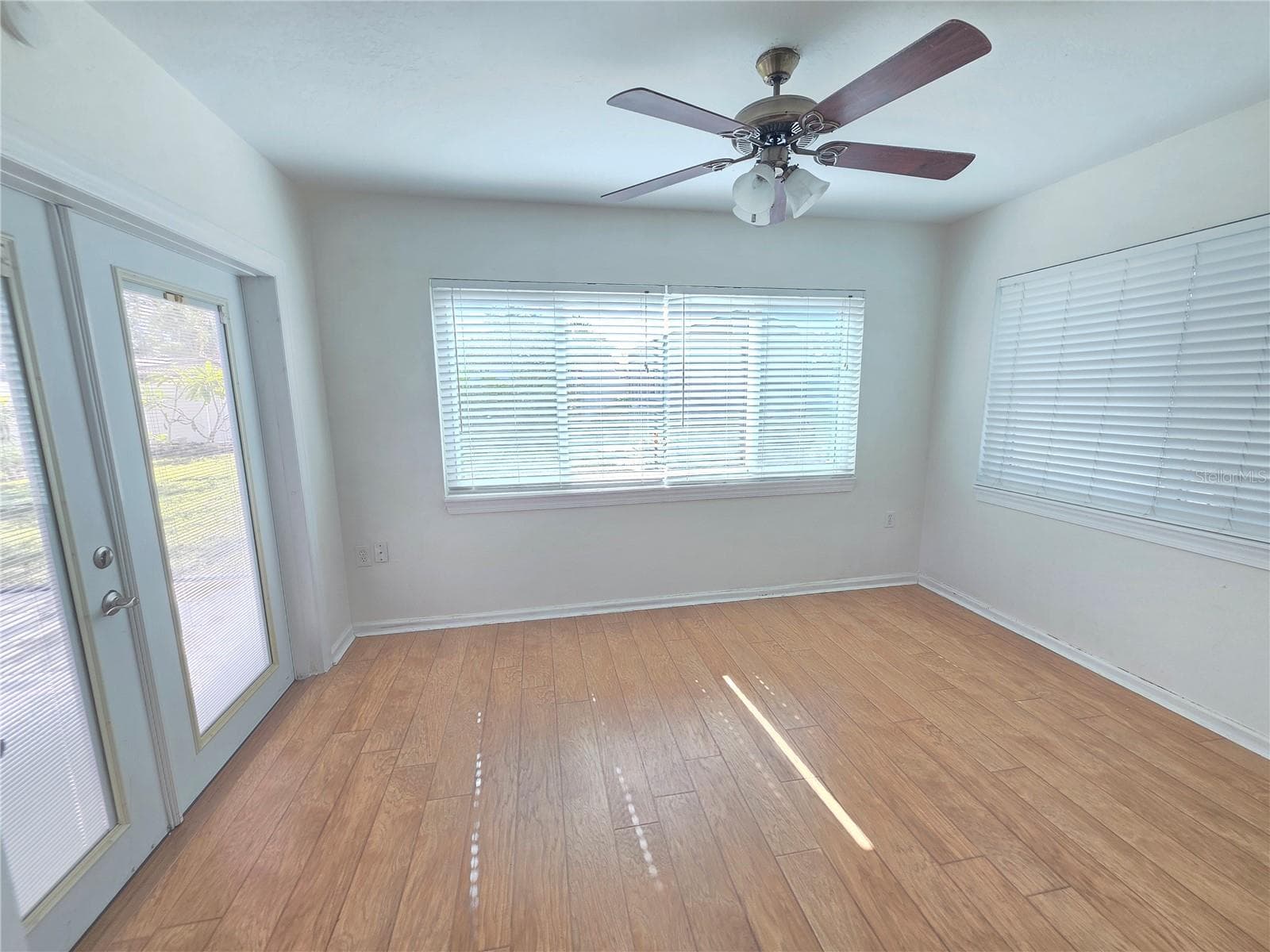 Single Family Residence at 8630 FOX HOLLOW DR, PORT RICHEY, photo 17 of 32