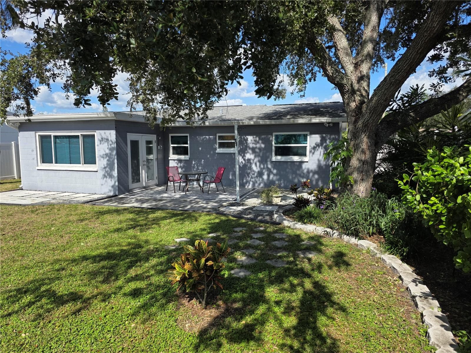 Single Family Residence at 8630 FOX HOLLOW DR, PORT RICHEY, photo 23 of 32