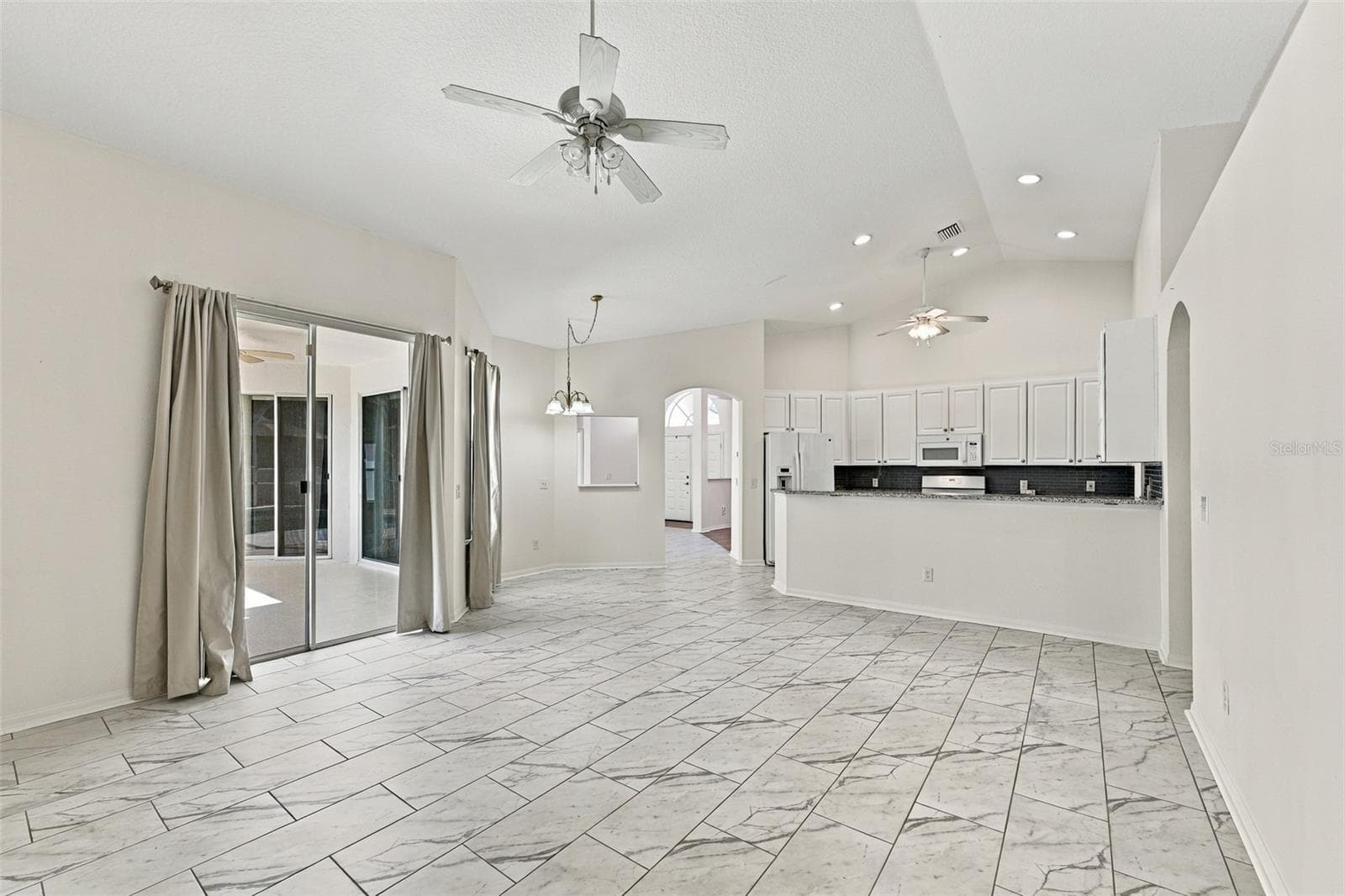 Single Family Residence at 4307 BROOKE DR, VALRICO, photo 14 of 57