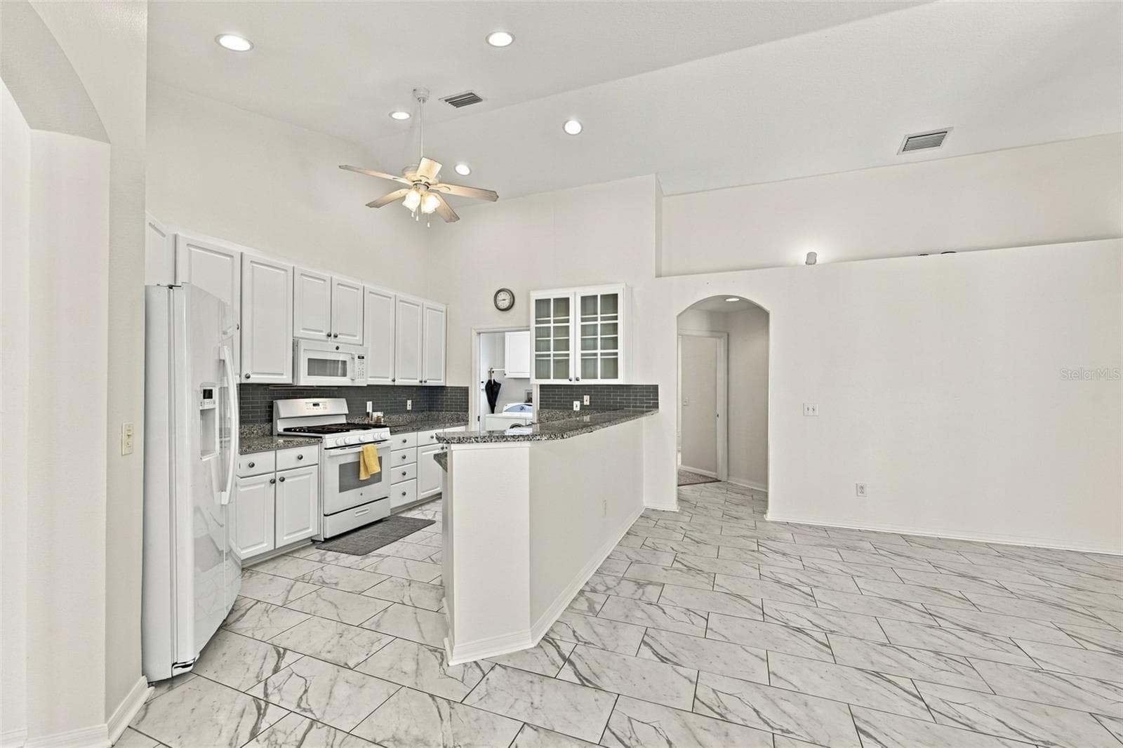 Single Family Residence at 4307 BROOKE DR, VALRICO, photo 18 of 57
