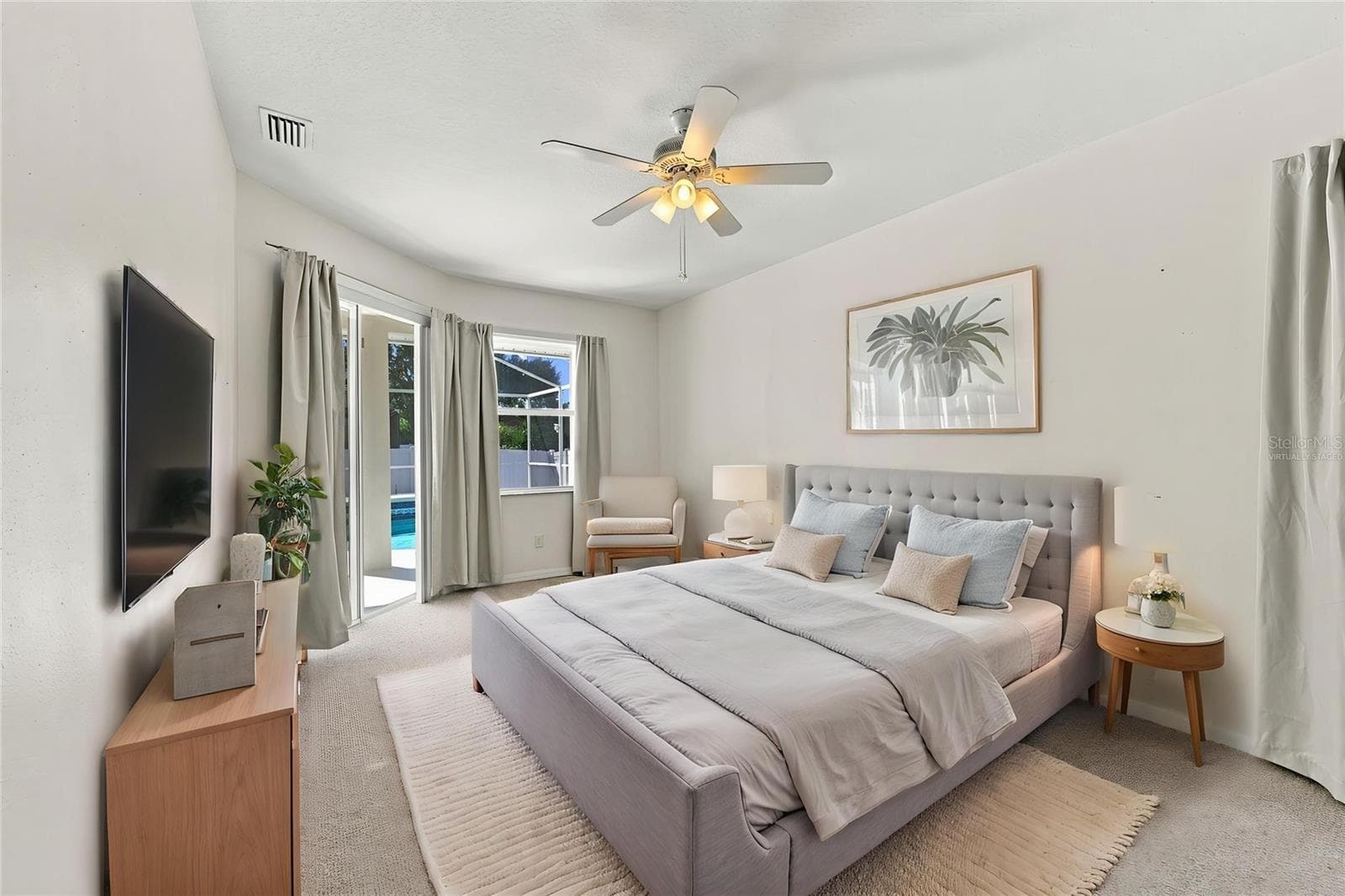 Virtually staged - 4307 BROOKE DR, VALRICO