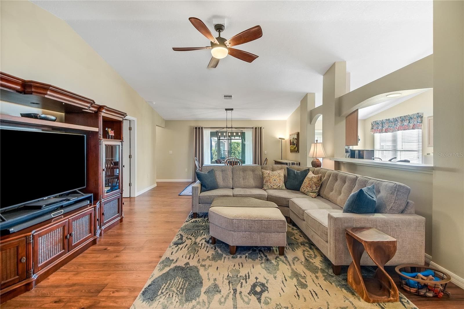 Single Family Residence at 1019 MEADOWBEND DR, LEESBURG, photo 11 of 54
