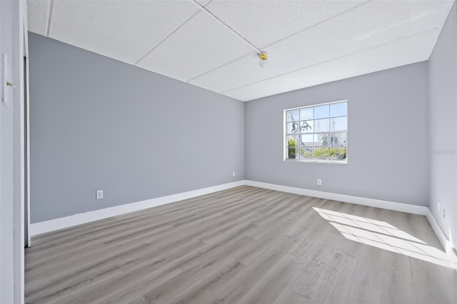 The Bedroom - 10365 PARADISE BLVD #5, TREASURE ISLAND