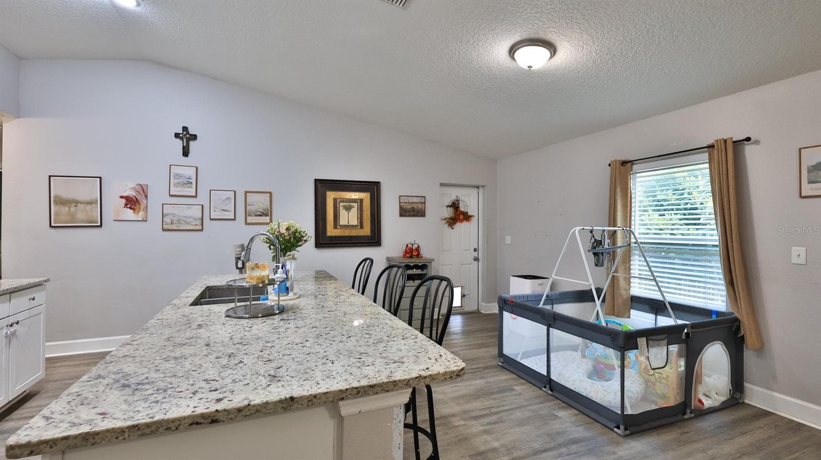 Single Family Residence at 1565 SCHAUB AVE, ORANGE CITY, photo 10 of 28