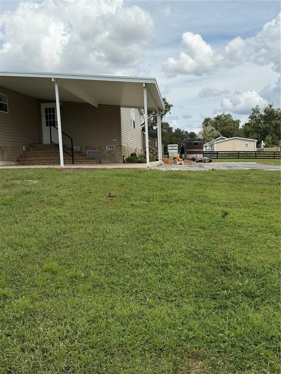 Manufactured Home at 14301 SW 14TH ST, OCALA, photo 4 of 16