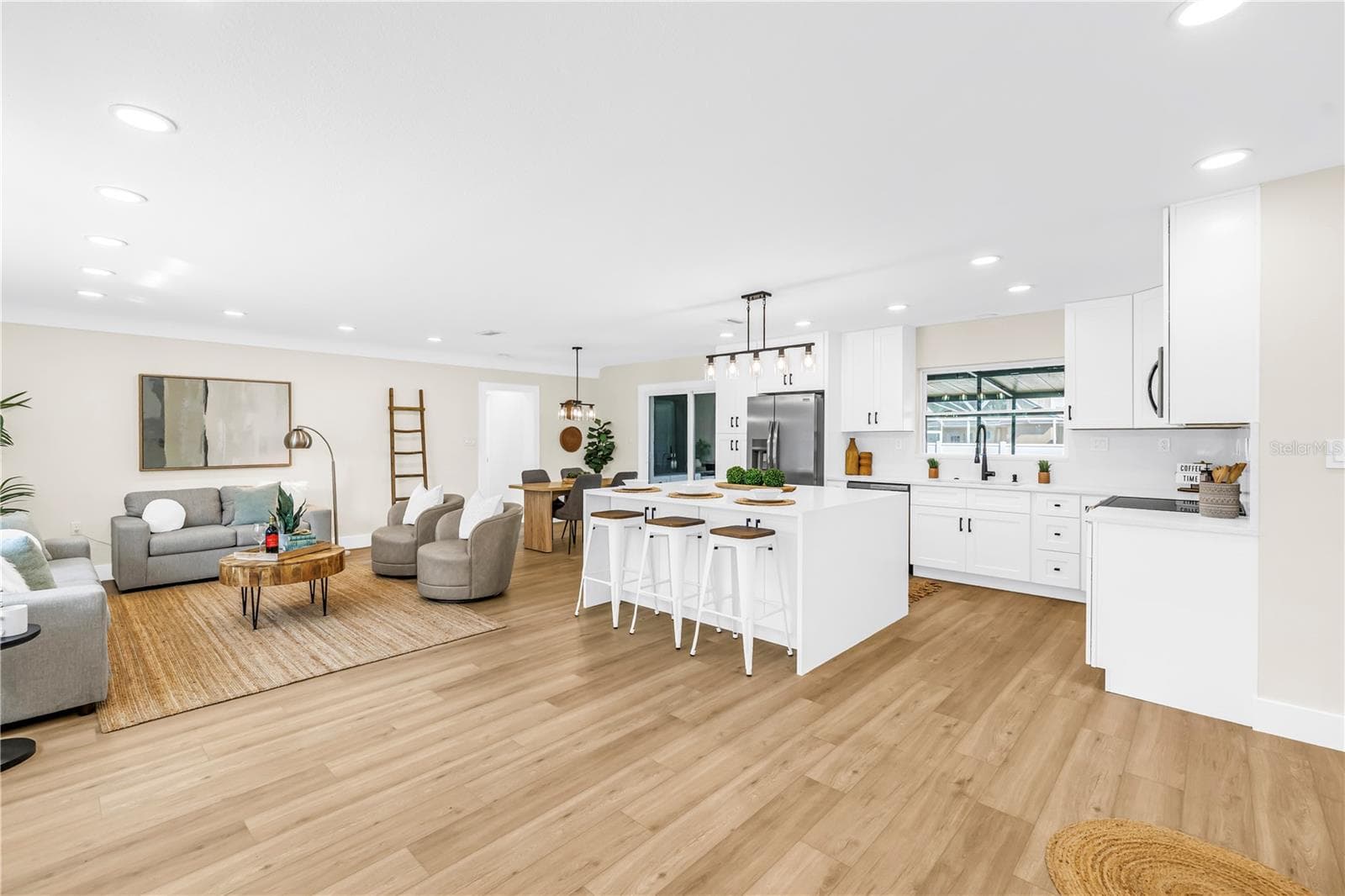 Single Family Residence at 5201 62ND ST N, ST PETERSBURG, photo 10 of 54