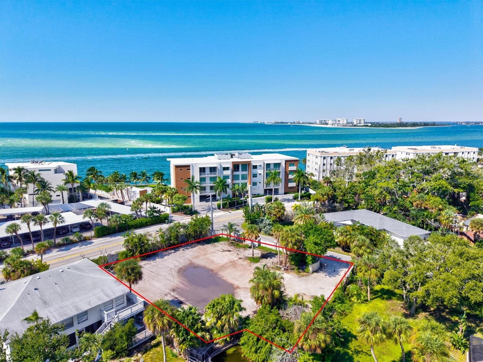 The red lines are approximate. - 4805 OCEAN BLVD, SARASOTA