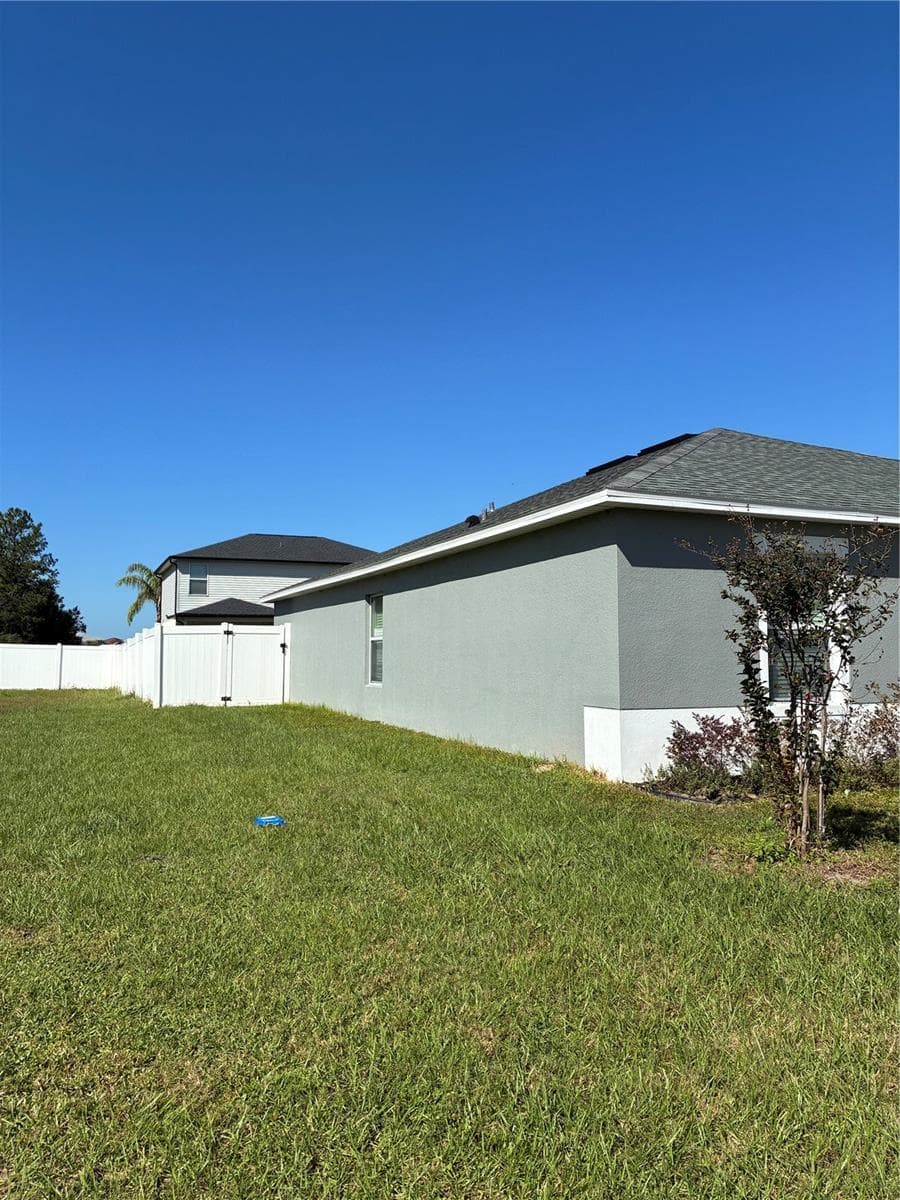 Single Family Residence at 4390 SUN CENTER RD, MULBERRY, photo 3 of 14
