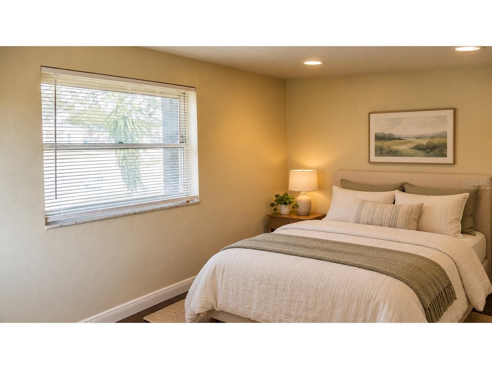 Virtually staged - 3451 DEVONSHIRE DR, HOLIDAY