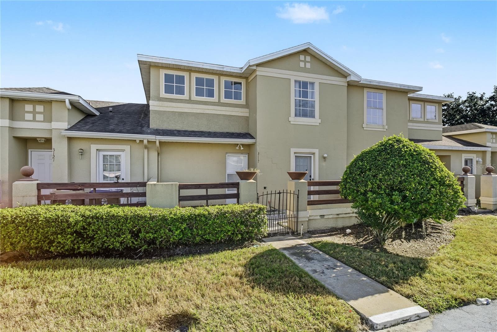 Townhouse at 3117 SANDY SHORE LN, KISSIMMEE, photo 2 of 45