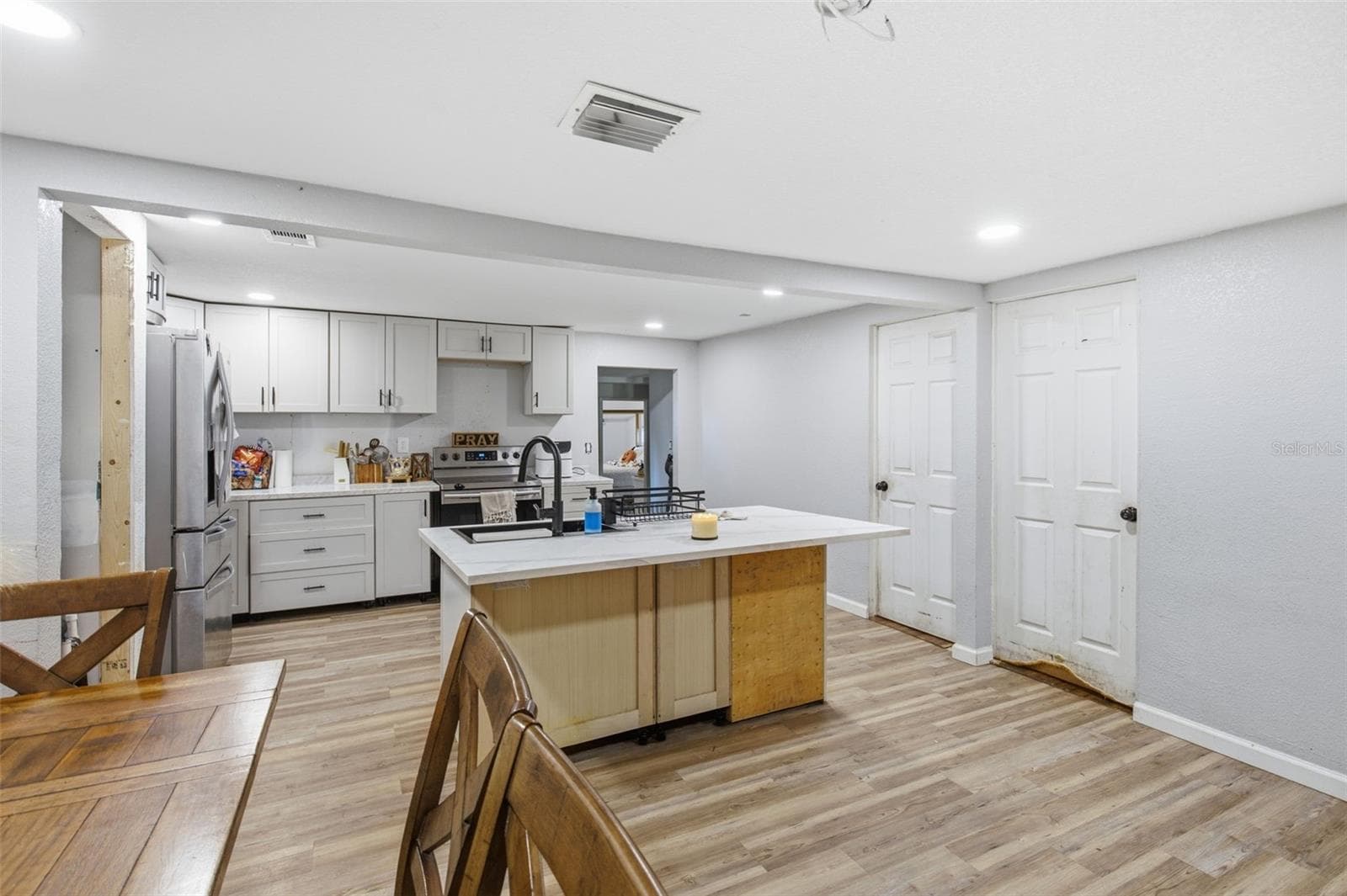 Kitchen - 6124 NUNDY AVE, GIBSONTON