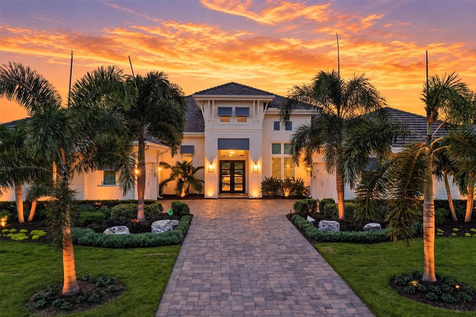 Single Family Residence at 17015 CLEARLAKE AVE, LAKEWOOD RANCH, photo 2 of 74