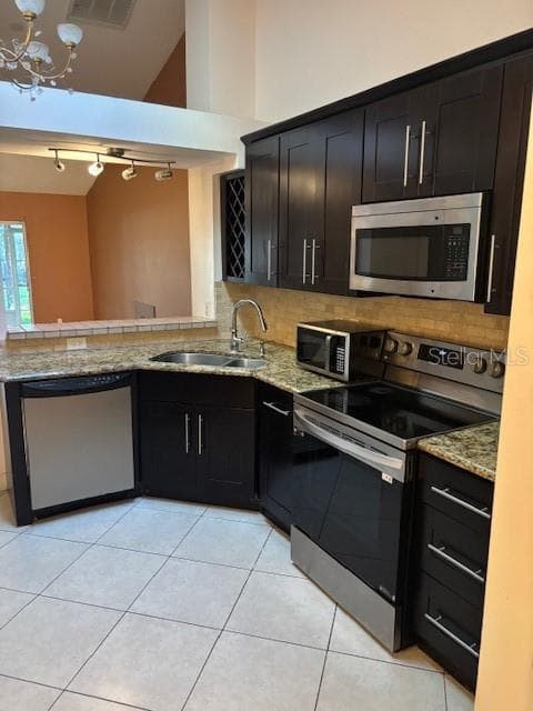 Townhouse at 13151 LAVER LN, ORLANDO, photo 7 of 34