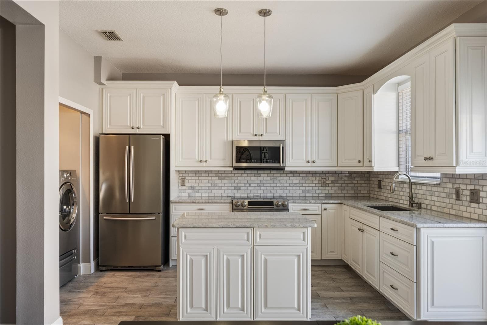 Renovated Kitchen - 8516 DANFORTH DR, WINDERMERE