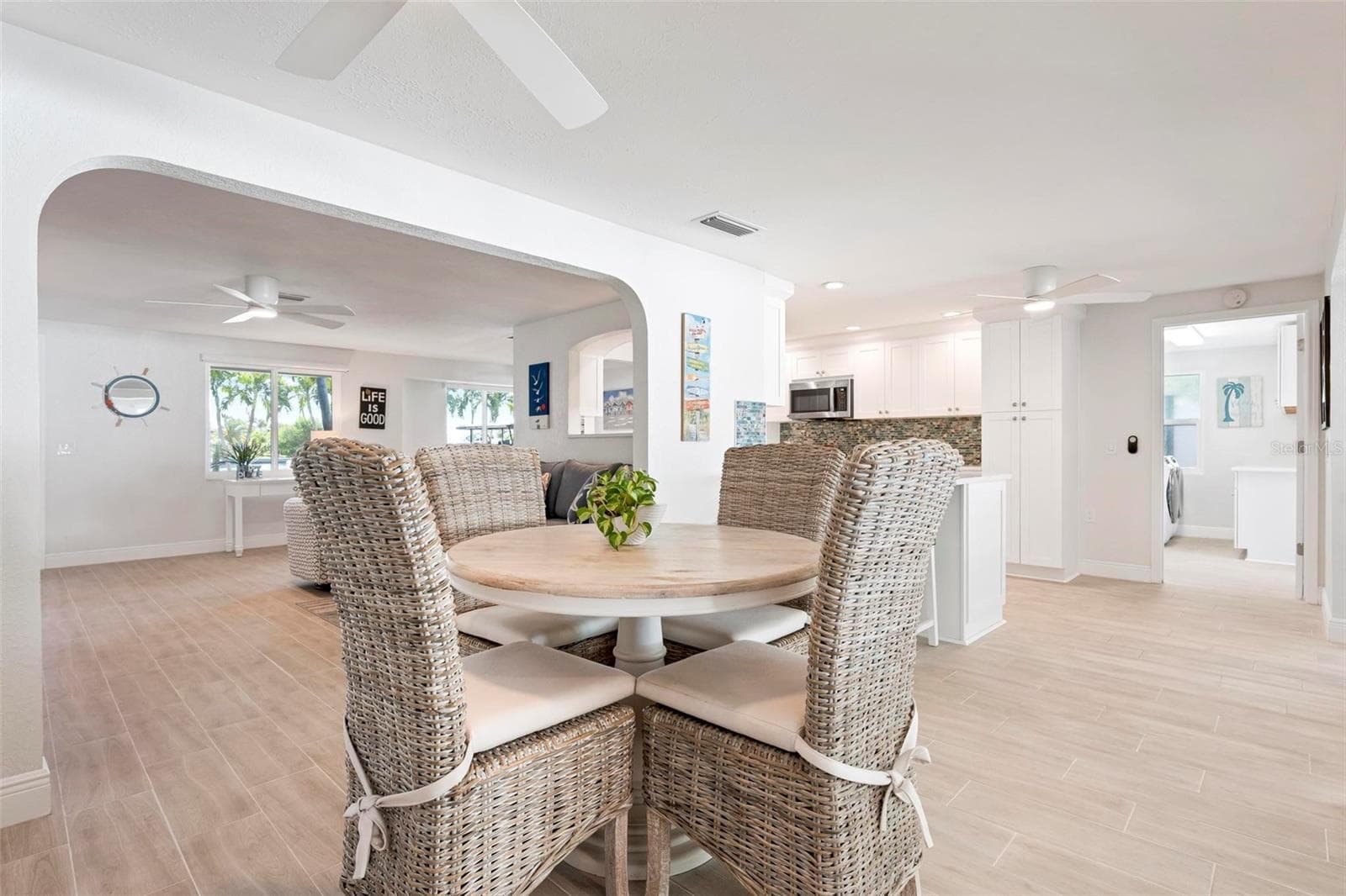 Breakfast area - 504 69TH ST, HOLMES BEACH