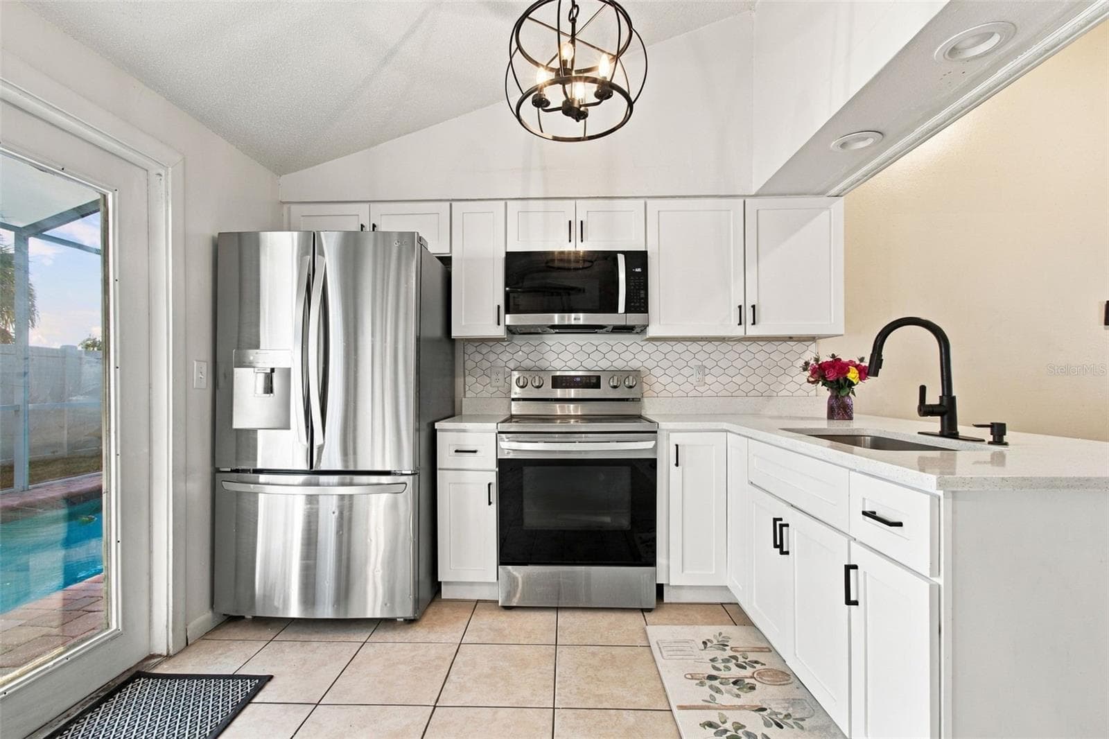 Single Family Residence at 10118 WHEATLEY HILLS CT, TAMPA, photo 21 of 82