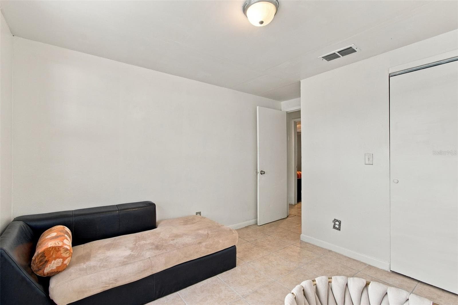 Single Family Residence at 10118 WHEATLEY HILLS CT, TAMPA, photo 33 of 82